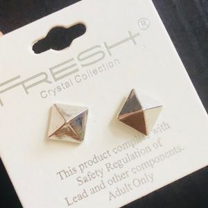 Smooth Silver Pyramid Earrings
